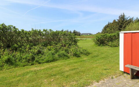 Hariett - 900M from the Sea