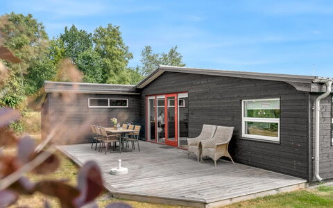 Sveina - 600M from the Sea: Wood, Cottage, Siding, Home, Garden Buildings, Door, Hardwood, Shed, Plank, Deck