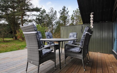 Deni - 4Km from the Sea: Home, Residential Area, House, Cottage, Roof, Land Lot, Siding, Garden, Estate, Lawn