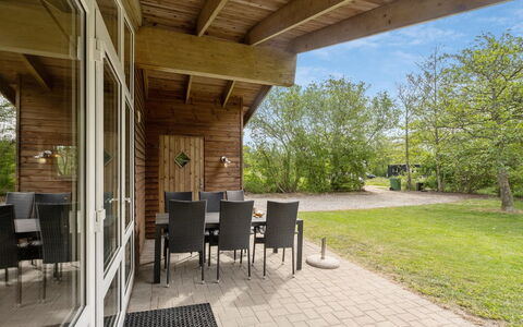 Els - 900M from the Sea: Blue, Shrub, Cottage, Groundcover, Garden, Estate, Shade, Landscaping, Farmhouse, Eco Hotel