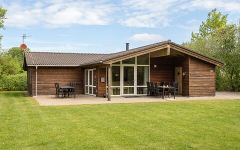 Els - 900M from the Sea: Blue, Shrub, Cottage, Groundcover, Garden, Estate, Shade, Landscaping, Farmhouse, Eco Hotel
