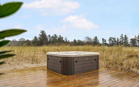 Sasja - 1.5Km from the Sea: Plant Community, Sunlight, Herbaceous Plant, Garden, Plantation, Agriculture, Farm