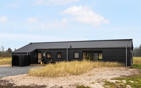 Sasja - 1.5Km from the Sea: Plant Community, Sunlight, Herbaceous Plant, Garden, Plantation, Agriculture, Farm