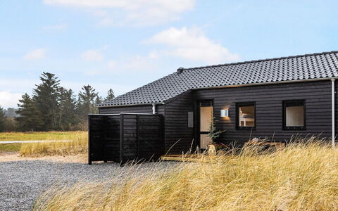 Sasja - 1.5Km from the Sea: Plant Community, Sunlight, Herbaceous Plant, Garden, Plantation, Agriculture, Farm