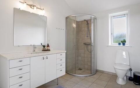 Skammel - 900M from the Sea: Plumbing Fixture, Interior Design, Flooring, Bathroom, Floor, Bathroom Cabinet, Bathroom Sink, Sink, Plumbing, Tap