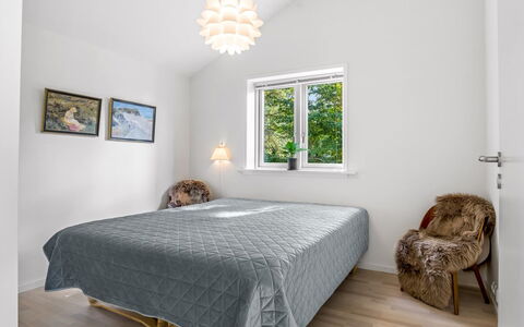 Skammel - 900M from the Sea: Interior Design, Bedroom, Furniture, Bed, Flooring, Wood, Ceiling, Floor, Bedding, Bed Sheet