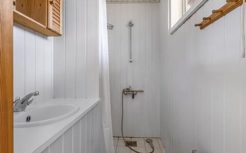 Asmara - 200M from the Sea: Wall, Wood, Flooring, Plumbing Fixture, Floor, Ceiling, Interior Design, Bathroom, Sink, Plumbing