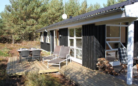 Lieselotte - 400M from the Sea: Wood, Plant Community, Land Lot, Shade, Natural Material, Garden Buildings, Shed, Outdoor Structure, Log Cabin
