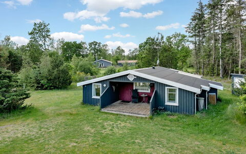Gangulf - 150M from the Sea: House, Roof, Home, Cottage, Land Lot, Plain, Rural Area, Lawn, Estate, Garden Buildings