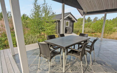 Lewe - 150M from the Sea: Blue, Shrub, Cottage, Groundcover, Garden, Estate, Shade, Landscaping, Farmhouse, Eco Hotel