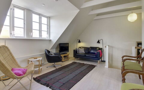 Karl - 1.1Km from the Sea: Building, House, Residential Area, Home, Shrub, Roof, Cottage, Estate, Garden