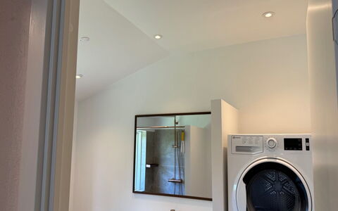 Kia - 80M from the Sea: Interior Design, Wall, Ceiling, Flooring, Lighting, Floor, Light Fixture, Room, Home, Washing Machine