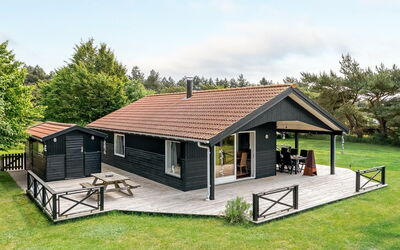 Allie - 150M from the Sea