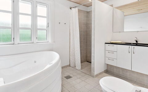 Skrolan - 200M from the Sea: Flooring, Plumbing Fixture, Interior Design, Floor, Bathroom, Ceiling, Plumbing, Tap, Sink, Home