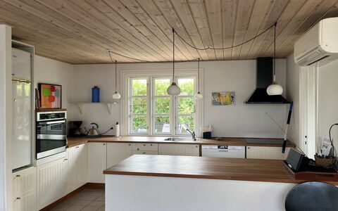 Skrolan - 200M from the Sea: Flooring, Kitchen, Countertop, Interior Design, Wood, Furniture, Ceiling, Floor, Light Fixture, Wood Flooring