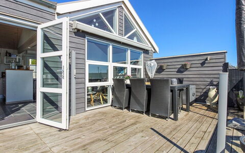 Grim - 5M from the Sea: Roof, Home, House, Siding, Cottage, Composite Material, Door, Sash Window, Estate, Chimney