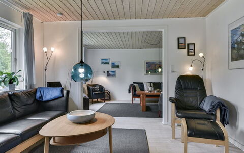 Thrugels - 200M from the Sea: Interior Design, Furniture, Wall, Flooring, Ceiling, Wood, Light Fixture, Floor, Living Room, Home