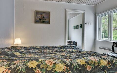 Thrugels - 200M from the Sea: Bedroom, Bed, Bed Sheet, Bedding, Interior Design, Furniture, Linens, Bed Frame, Floor, Ceiling