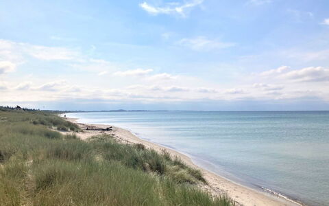 Kustaa - 1Km from the Sea: Sky, Blue, Water, Daytime, Body Of Water, Beach, Water Resources, Natural Environment, Coast, Horizon