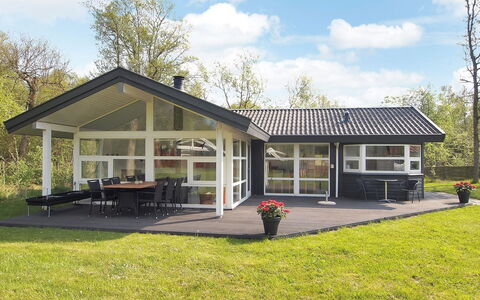 Riaan - 200M from the Sea: Garden Buildings