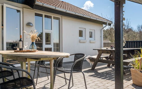 Faina - 100M from the Sea: Roof, House, Home, Cottage, Door, Siding, Deck, Porch, Plank, Hardwood