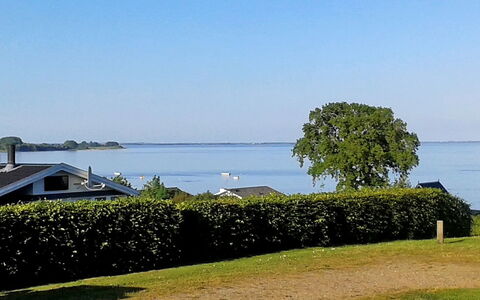 Sporgh - 100M from the Sea: Coastal And Oceanic Landforms, Sea, Coast, Ocean, Shore, Lawn, Sound, Tropics, Bay