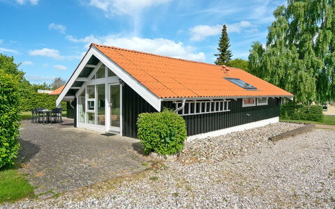 Dea - 850M from the Sea: Residential Area, Roof, Suburb, Driveway, Estate, Chimney
