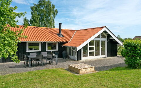 Dea - 850M from the Sea: Residential Area, Roof, Suburb, Driveway, Estate, Chimney