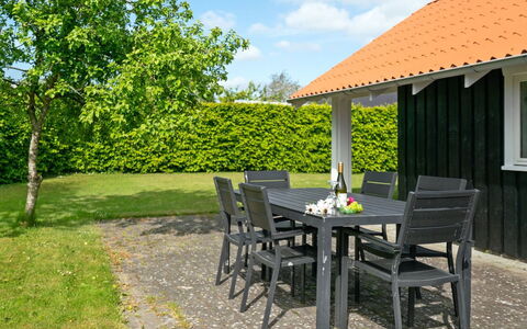 Dea - 850M from the Sea: Residential Area, Roof, Suburb, Driveway, Estate, Chimney