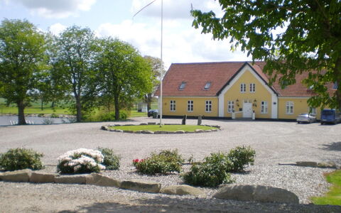 Thia - 4Km to the Fjord: Residential Area, Roof, Suburb, Driveway, Estate, Chimney