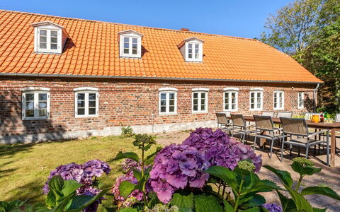 Myra - 18Km from the Sea: Cottage, Estate, Garden, Yard, Brick, Farmhouse, Lawn, Villa