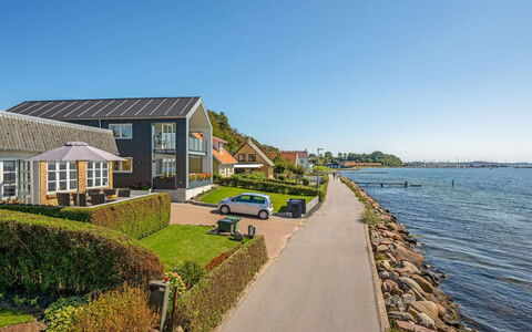 Palnir - from the Sea: Residential Area, Roof, Suburb, Driveway, Estate, Chimney