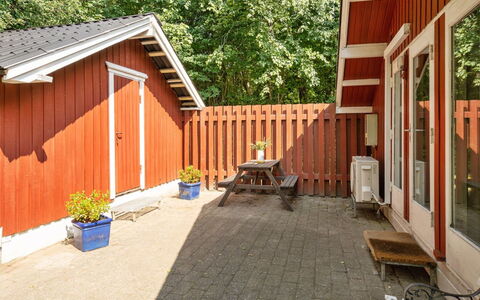 Rentje - 31Km from the Sea: Wood, Wood Stain, Plank, Hardwood, Cottage, Deck, Siding, Shade, Wood Flooring, Garden Buildings