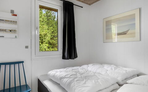 Alflak - 5.2Km from the Sea: Wall, Bedroom, Wood, Bed, Interior Design, Bed Sheet, Ceiling, Furniture, Bedding, Floor
