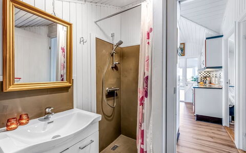 Caya - 450M to the Fjord: Flooring, Interior Design, Wood, Floor, Stairs, Ceiling, Wood Stain, Wood Flooring, Hardwood, Handrail