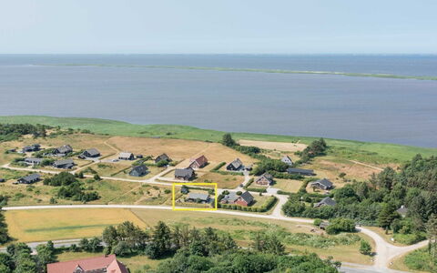 Gudmunda - 200M to the Fjord: Roof, House, Home, Cottage, Door, Siding, Deck, Porch, Plank, Hardwood