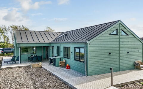 Alpo - 450M from the Sea: House, Home, Residential Area, Roof, Cottage, Land Lot, Estate, Yard, Garden, Siding