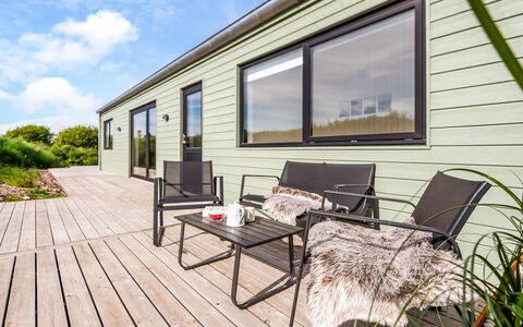 Alpo - 450M from the Sea: Cottage, Roof, Home, Slope, Hut, Siding