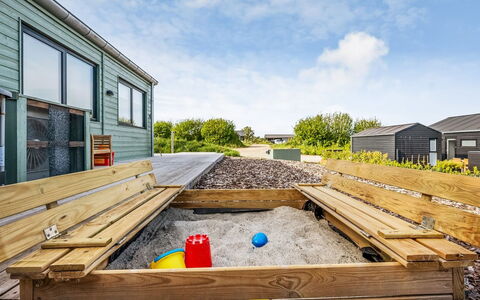 Alpo - 450M from the Sea: Cottage, Roof, Home, Slope, Hut, Siding