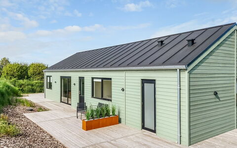 Alpo - 450M from the Sea: Cottage, Roof, Home, Slope, Hut, Siding