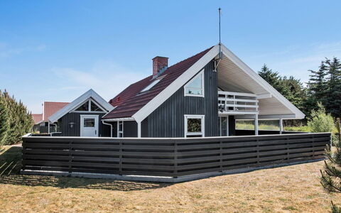 Bente - 800M from the Sea: Roof, House, Home, Cottage, Door, Siding, Deck, Porch, Plank, Hardwood