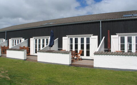 Ingeborre - 100M to the Fjord: Roof, Shade, Siding, Yard, Hardwood, Daylighting, Backyard, Plank, Courtyard