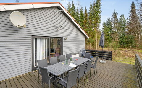 Anine - 200M to the Fjord: Blue, Shrub, Cottage, Groundcover, Garden, Estate, Shade, Landscaping, Farmhouse, Eco Hotel