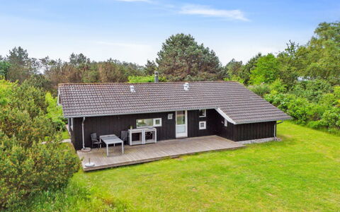 Arntraud - 250M from the Sea: Grass, Grassland, Land Lot, Cottage, Rural Area, Meadow, Garden Buildings, Garden, Shed