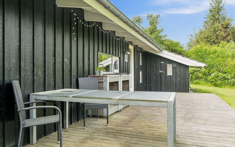 Arntraud - 250M from the Sea: Grass, Grassland, Land Lot, Cottage, Rural Area, Meadow, Garden Buildings, Garden, Shed