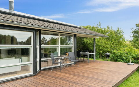 Arntraud - 250M from the Sea: Grass, Grassland, Land Lot, Cottage, Rural Area, Meadow, Garden Buildings, Garden, Shed