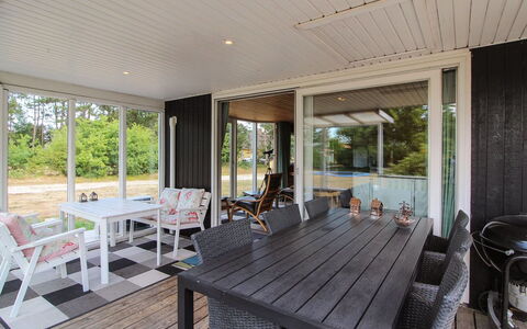 Eldina - 100M from the Sea: Wood, Home, Porch, Flooring, Floor, Door, Deck, Hardwood, Wood Flooring, Shade