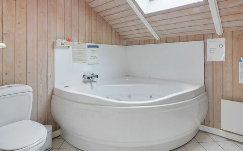 Pirkka - 50M to the Fjord: Plumbing Fixture, Bathtub, Flooring, Bathroom, Floor, Interior Design, Ceiling, Plumbing, Tap, Room