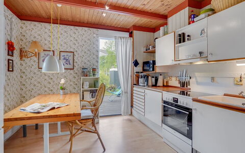 Syrina: Roof, House, Home, Cottage, Siding, Estate, Driveway, Garden Buildings, Yard, Shed