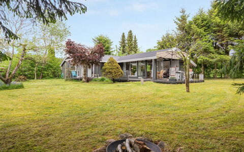 Syrina: Roof, House, Home, Cottage, Siding, Estate, Driveway, Garden Buildings, Yard, Shed
